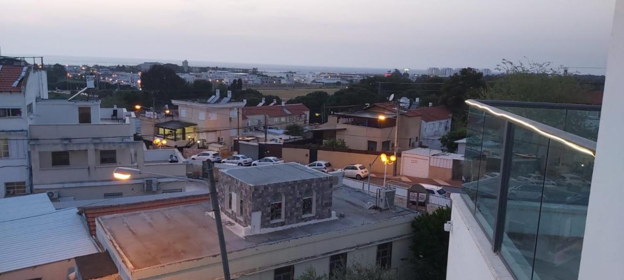 Family Apart Nahariya Exterior photo