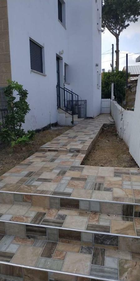 Family Apart Nahariya Exterior photo